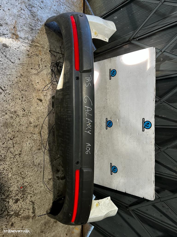 Parachoques traseiro Ford Galaxy de 2006
