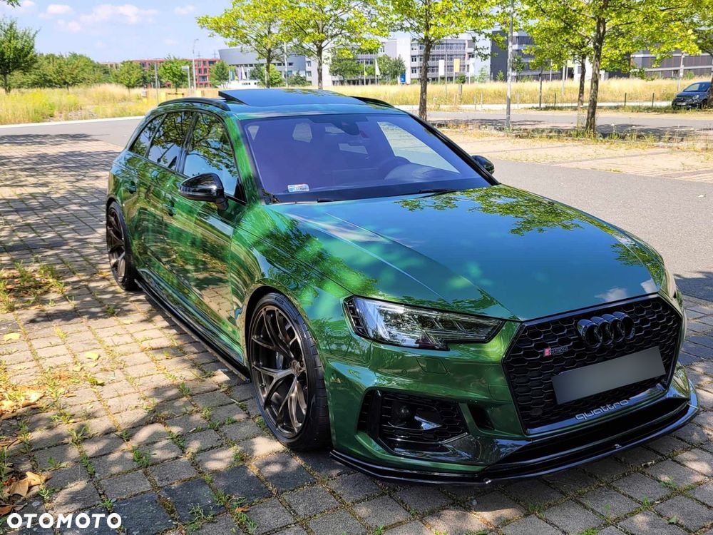 Audi RS4 Avant - 1