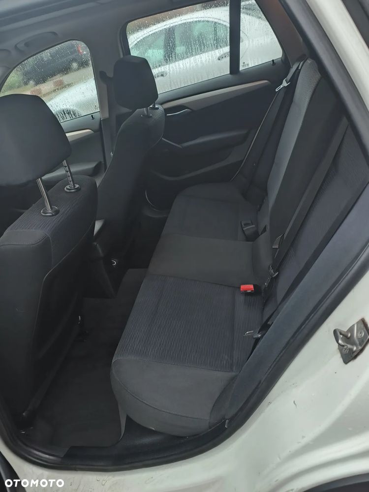 BMW X1 xDrive18d - 15