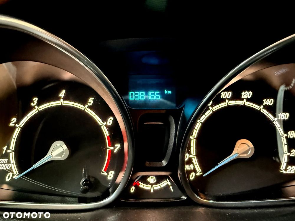 Ford Fiesta 1.0 EcoBoost Start-Stop Celebration - 11