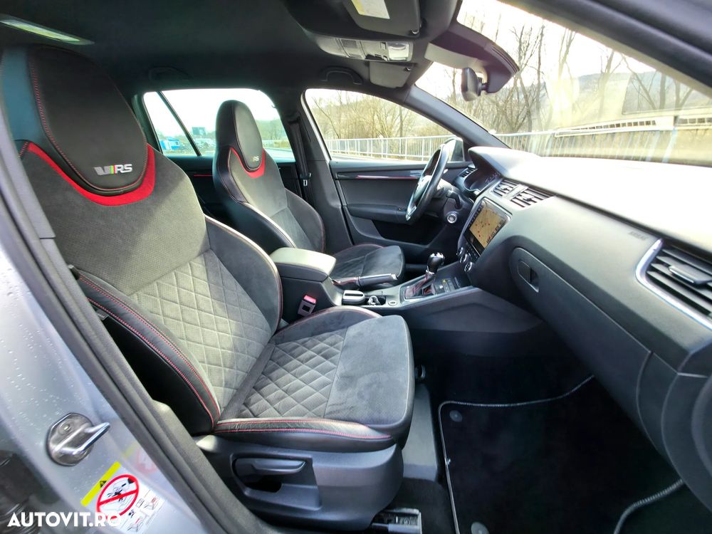 Skoda Octavia Combi 2.0 TDI 4x4 DSG RS - 8