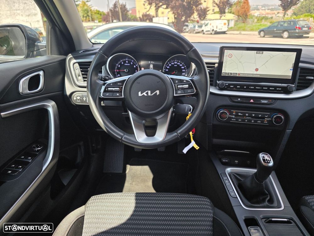 Kia XCeed 1.0 T-GDI Dynamic - 24