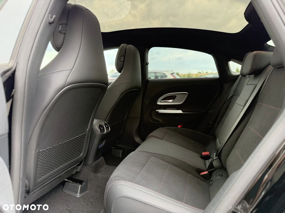Mercedes-Benz CLA - 30