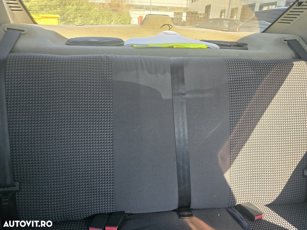 Dacia Logan 1.4 MPI Ambiance - 24