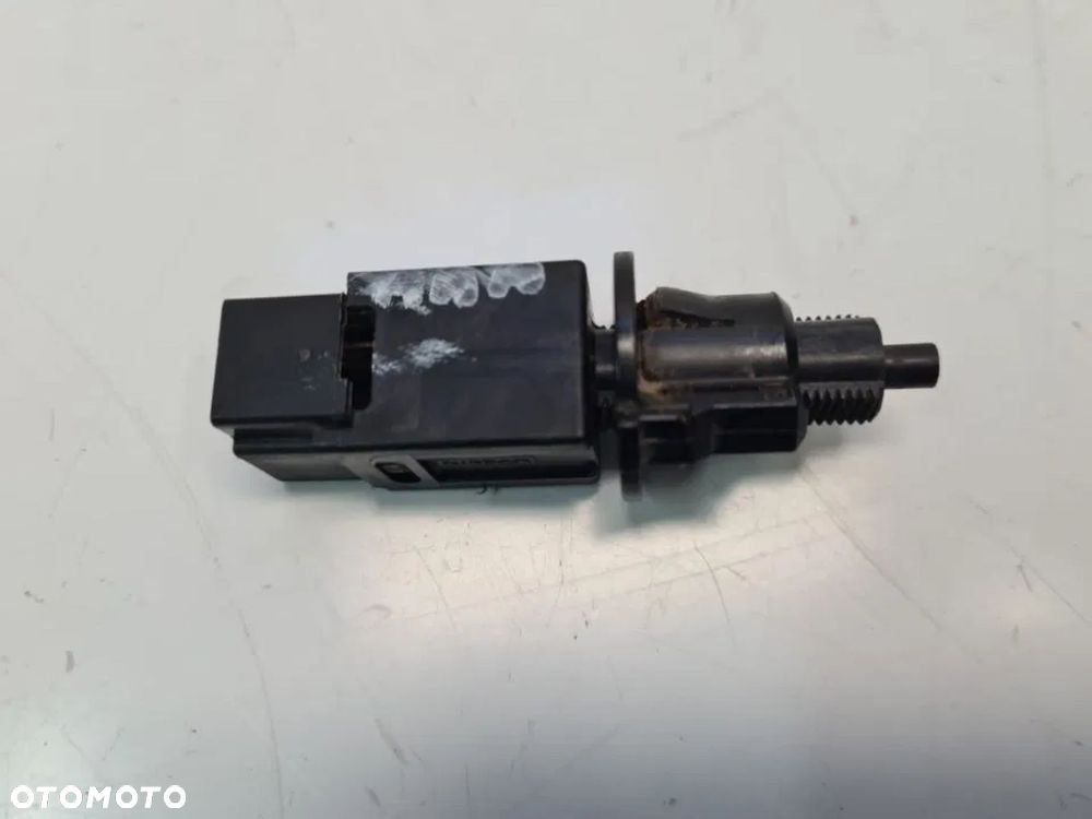 Czujnik pedału hamulca świateł stopu Nissan NAVARA D40 2.5DCI - 4