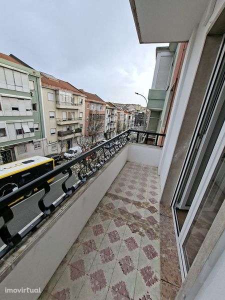 T2 no centro da Amadora Remodelado - Grande imagem: 3/8