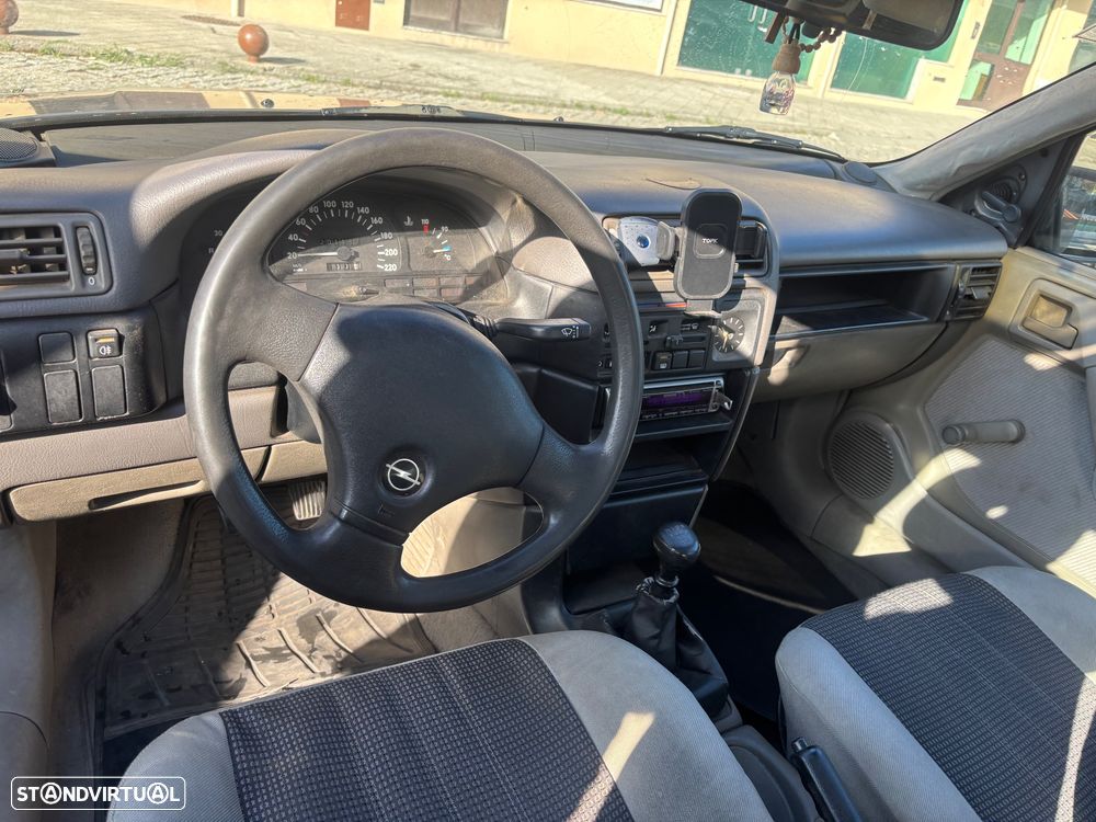 Opel Vectra 1.7 D GL - 6