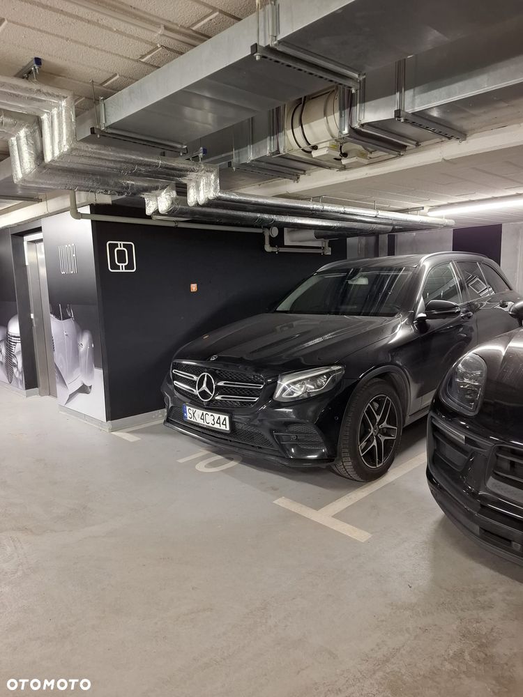Mercedes-Benz GLC - 19