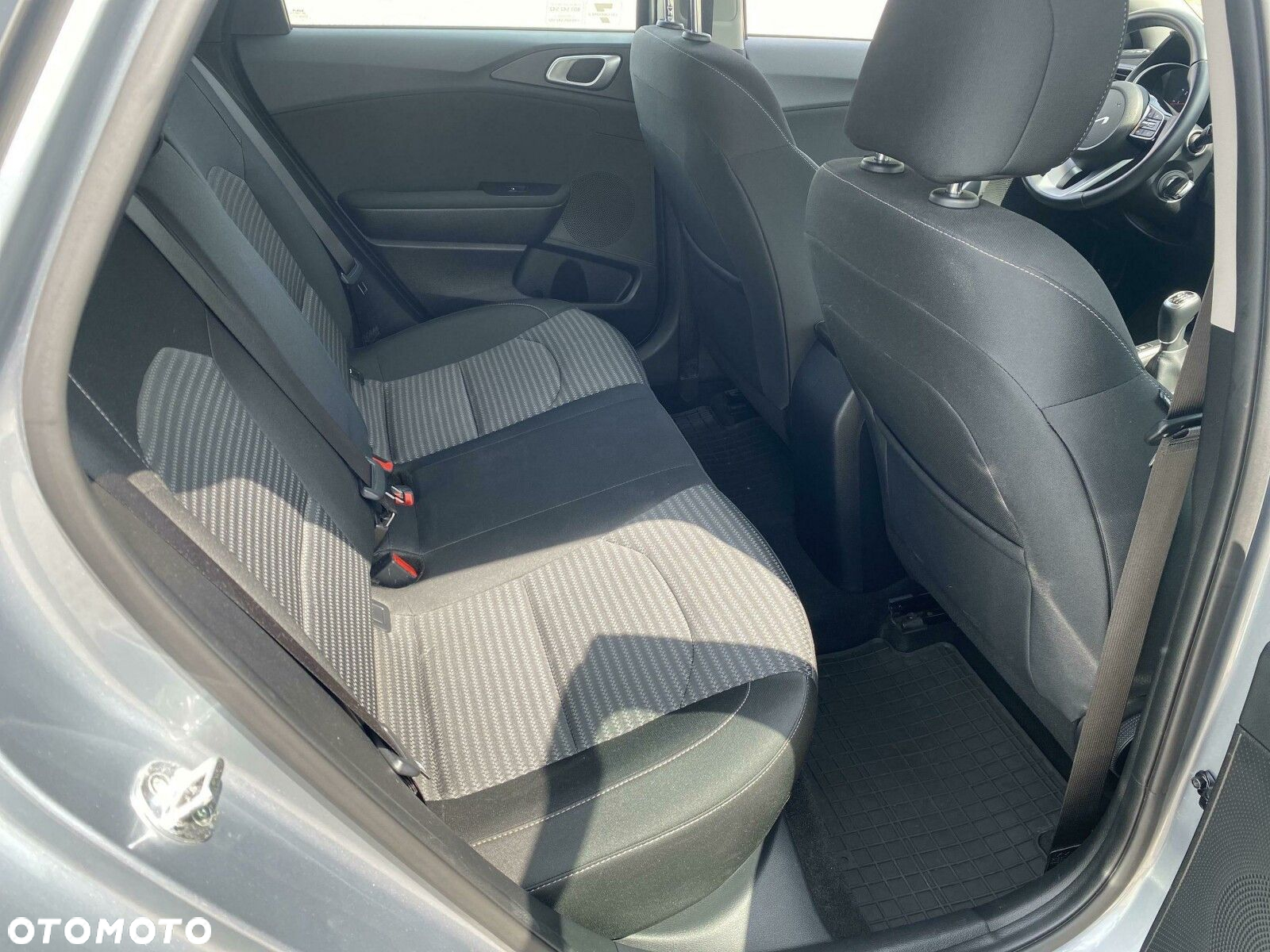 Kia Ceed - 13
