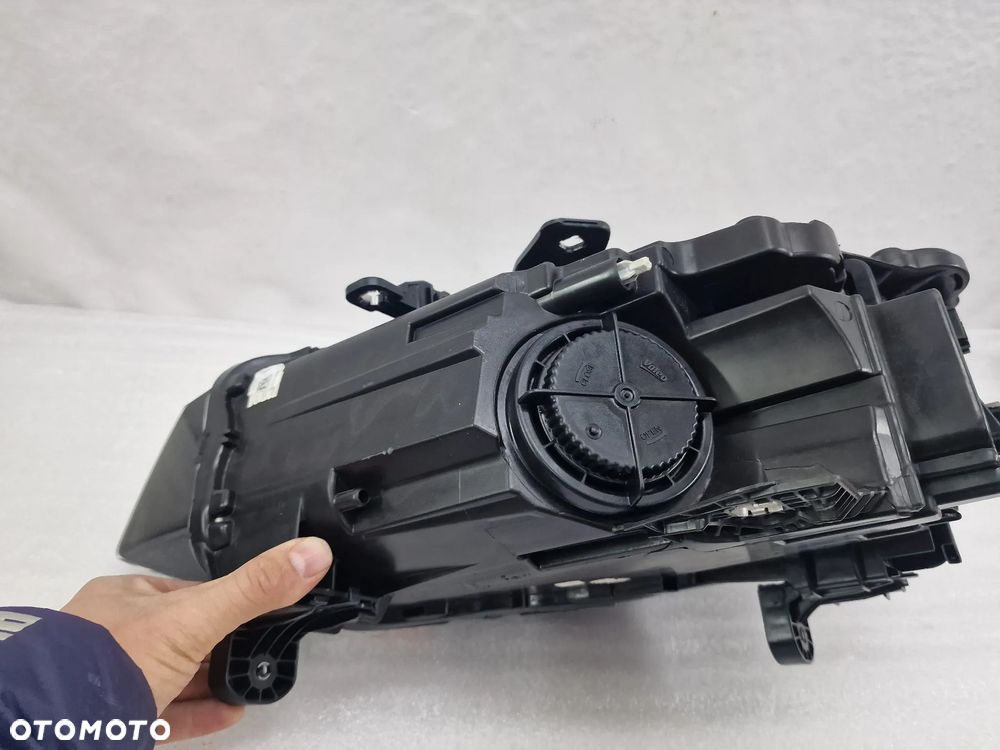 AUDI Q2 81A 16- PRAWA LAMPA PRZEDNIA PRZÓD ZWYKŁA , NR 81A941004 , NR AUKCJI LA733 - 10