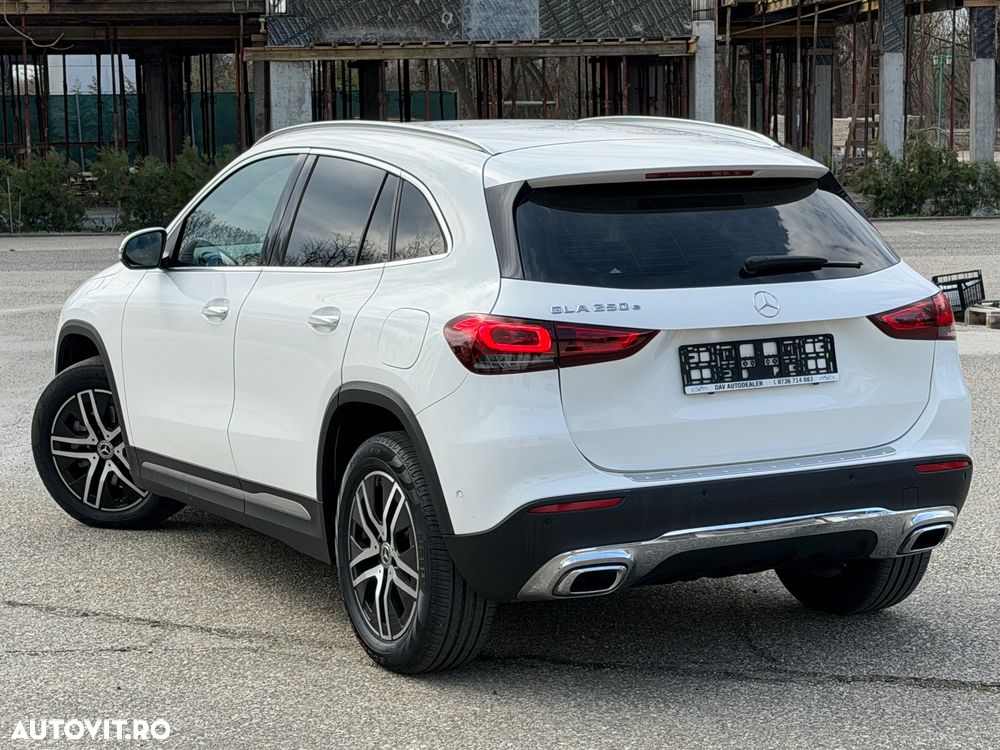 Mercedes-Benz GLA 250 e 8G-DCT Special Edition - 4