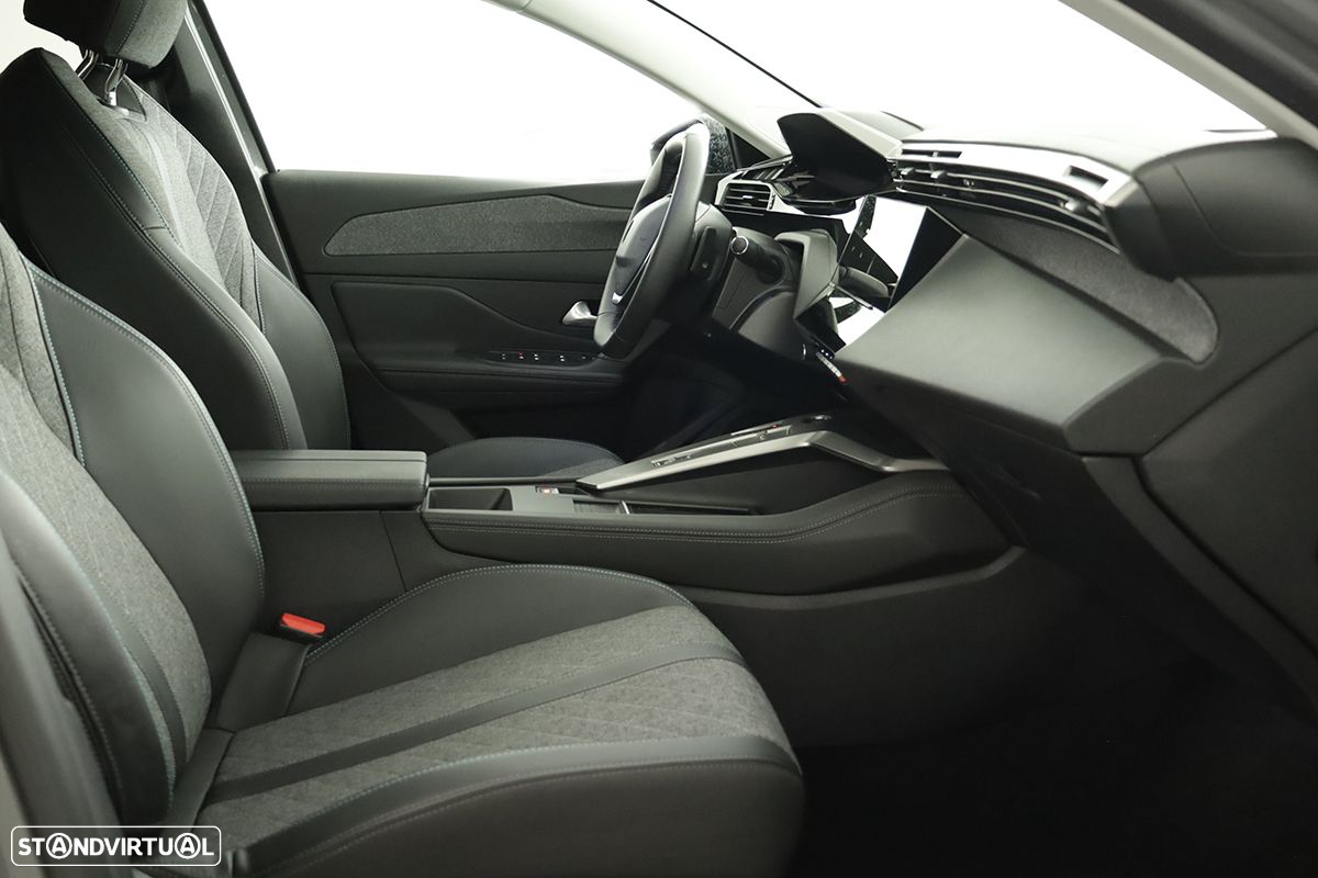 Peugeot 408 1.6 Hybrid Allure e-EAT8 - 22