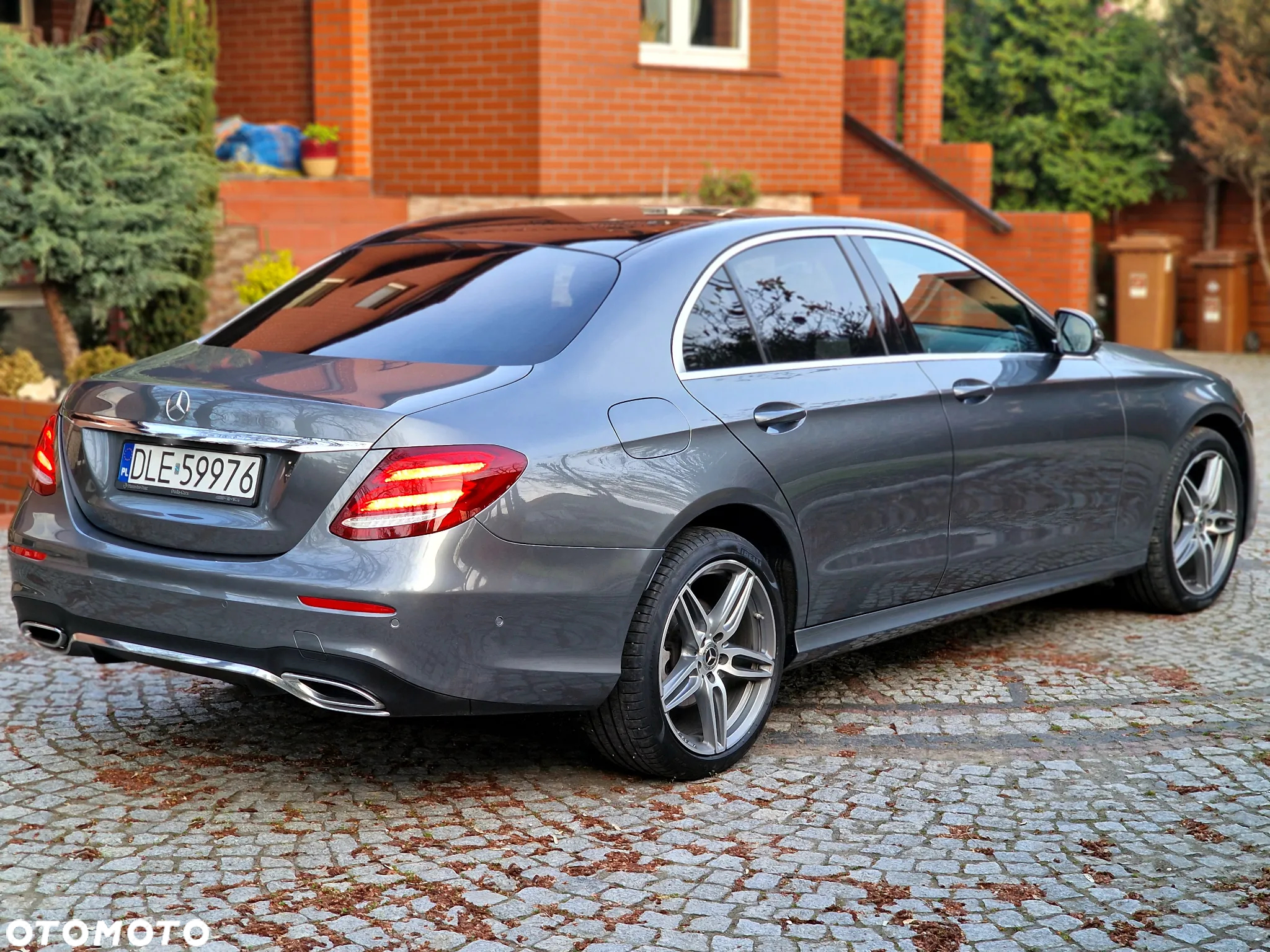 Mercedes-Benz Klasa E 220 d 4-Matic 9G-TRONIC - 34