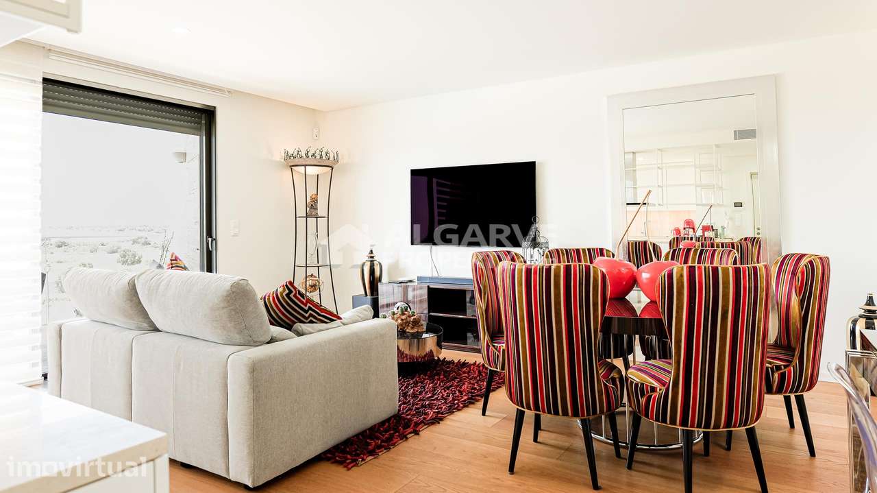 Apartamento T2 junto da MARINA e da PRAIA com vista GOLFE em Vilamoura - Grande imagem: 2/36