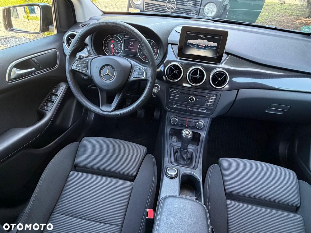 Mercedes-Benz Klasa B 180 (BlueEFFICIENCY) - 21
