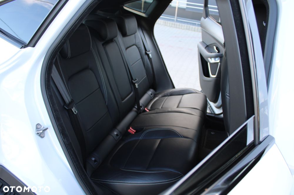 Jaguar E-Pace D240 AWD R-Dynamic SE - 36