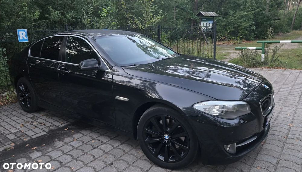 BMW Seria 5 520d Touring - 11