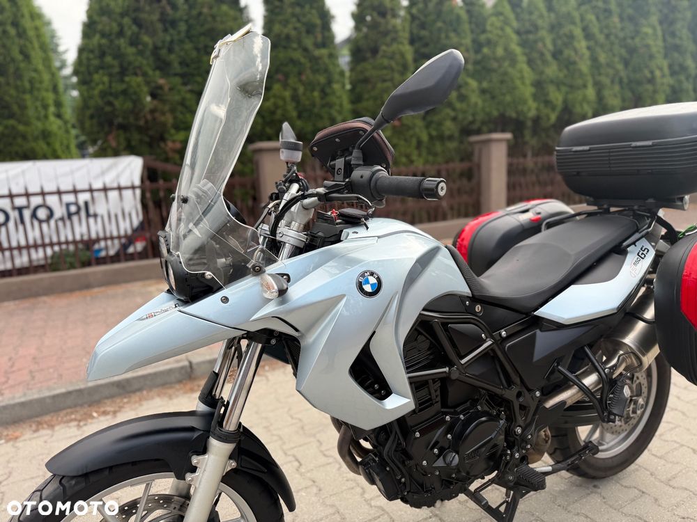 BMW F - 15