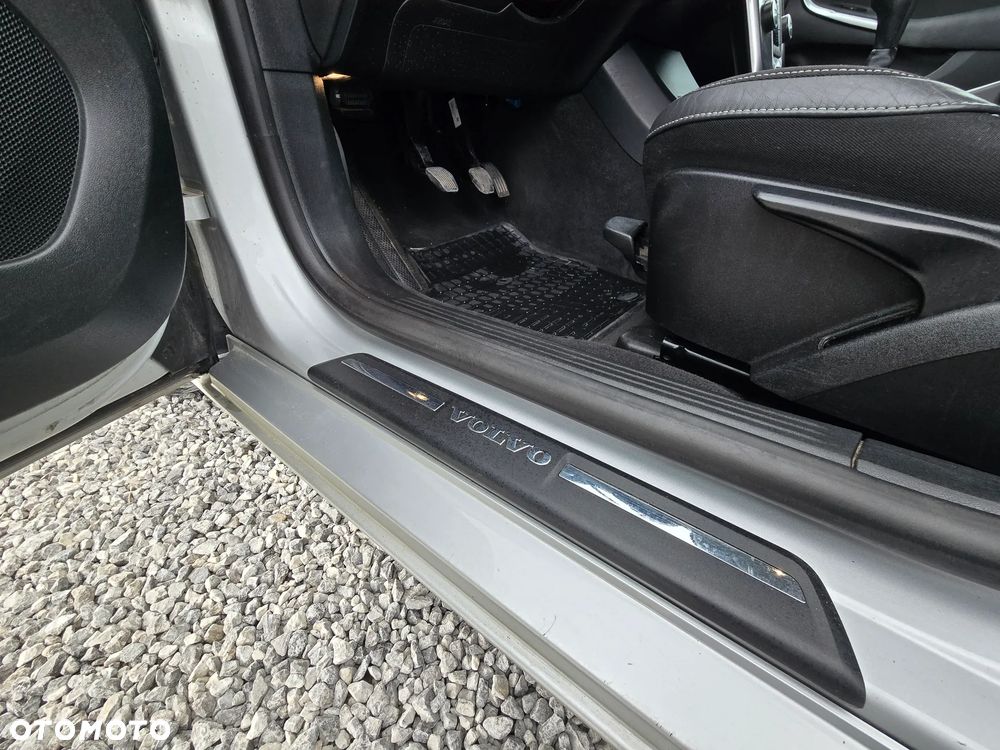 Volvo V40 D2 Kinetic - 19