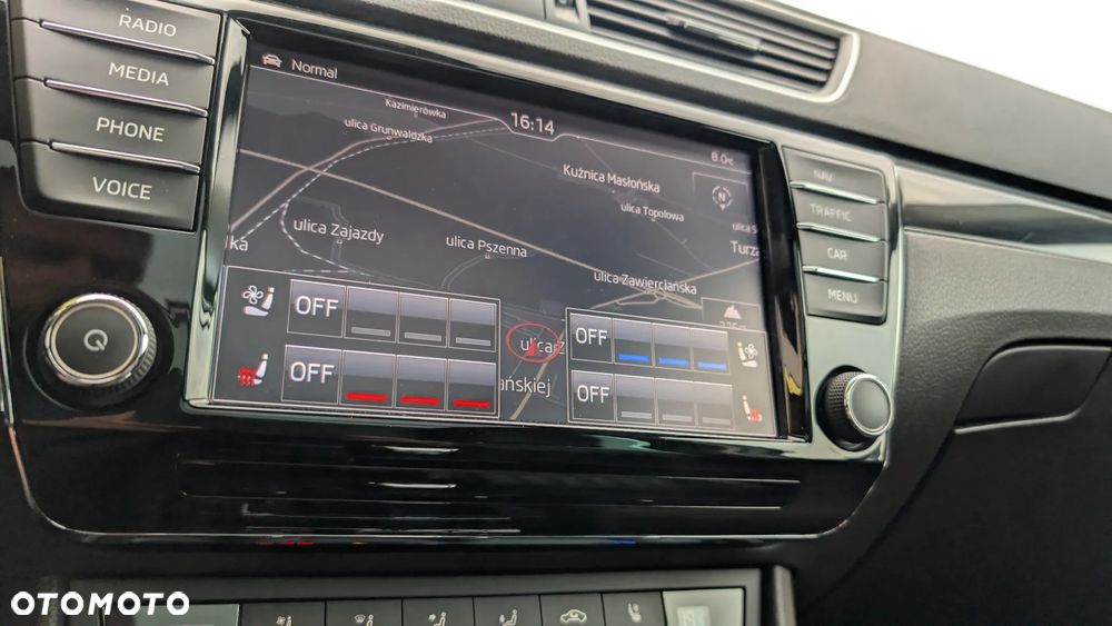 Skoda Superb 2.0 TDI DSG L&K - 33