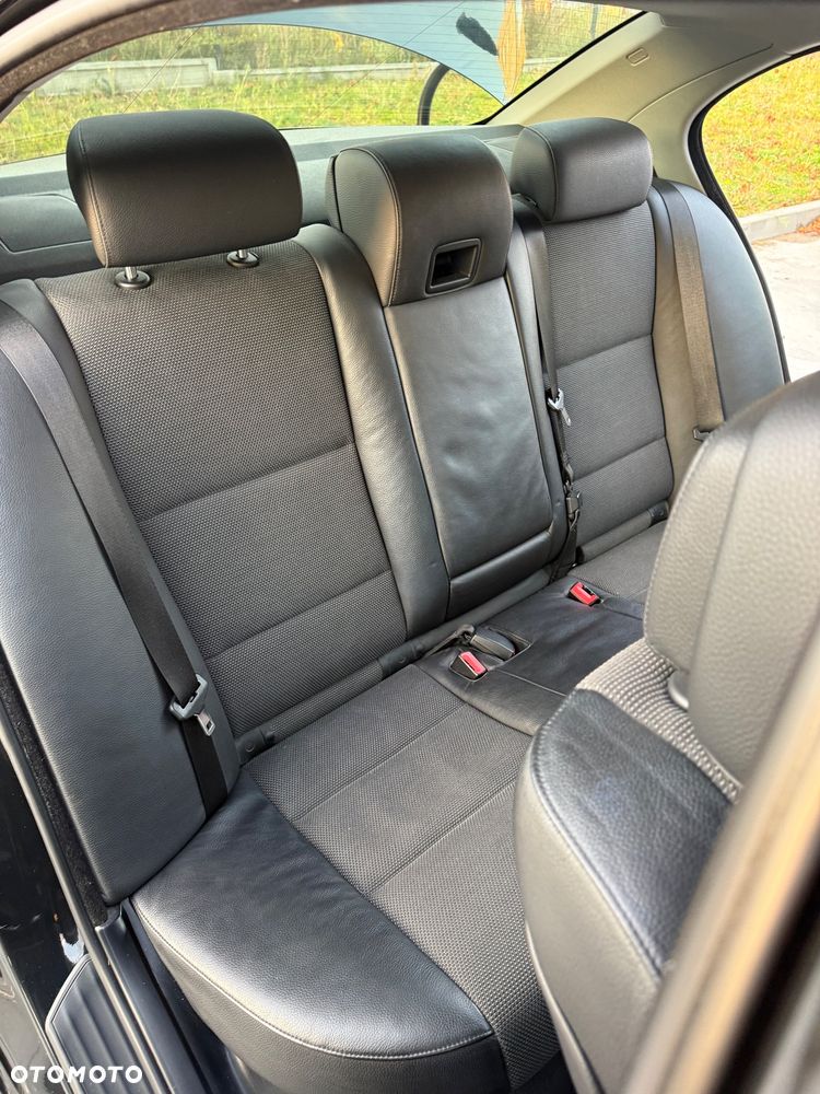 BMW Seria 5 525d - 21