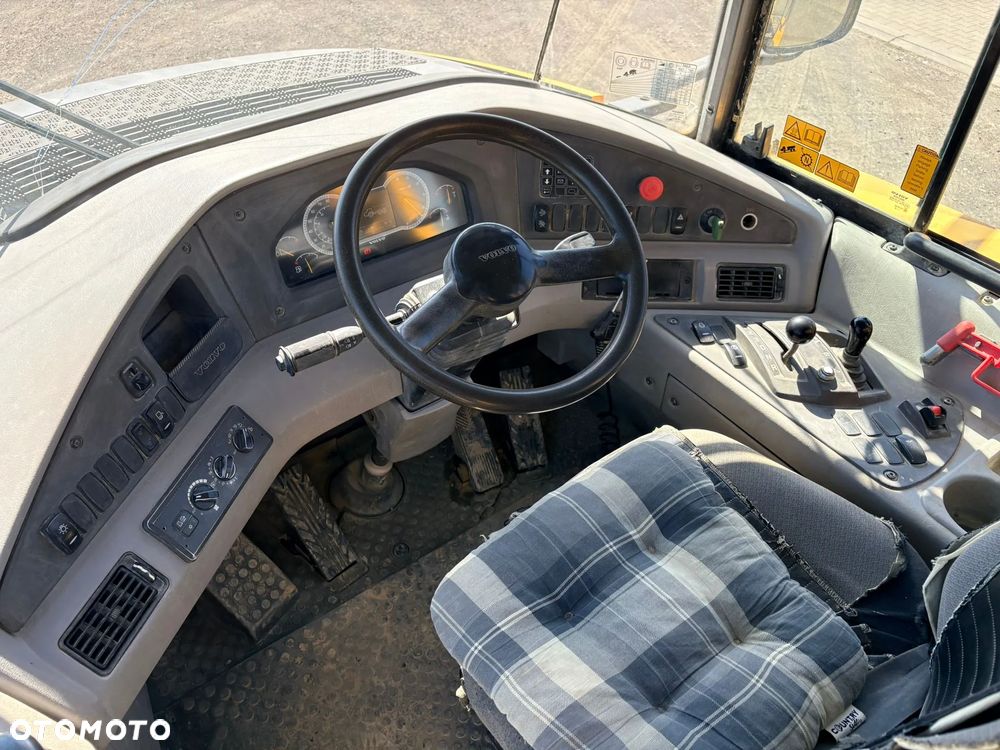Volvo A30F - 25