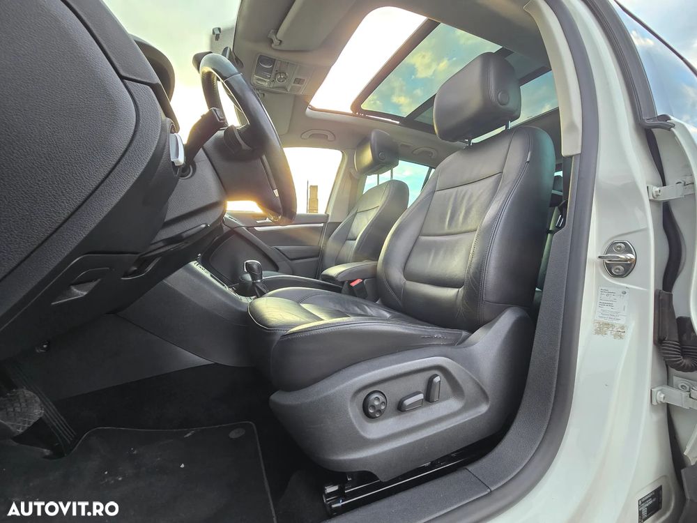 Volkswagen Tiguan 2.0 TDI 4Motion DSG BMT Sport & Style - 8
