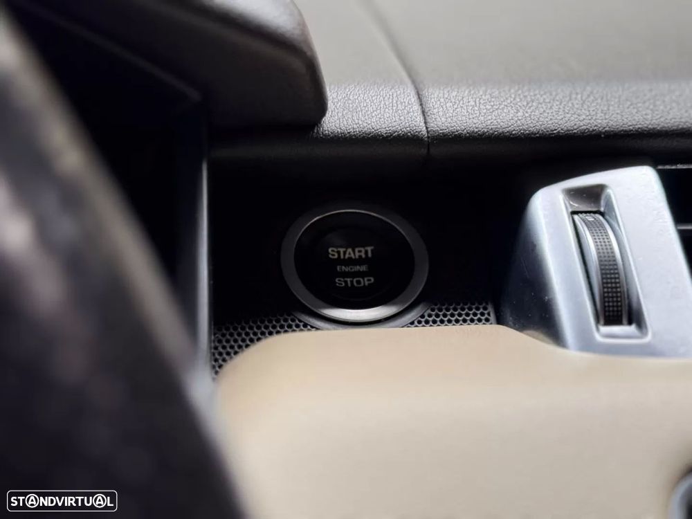 Land Rover Range Rover Sport D250 (SDV6) HSE - 18