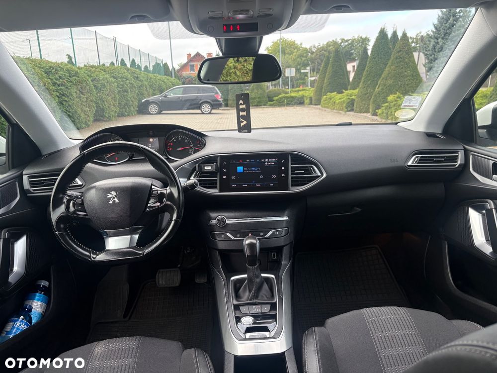 Peugeot 308 1.6 BlueHDi Allure S&S EAT6 - 12