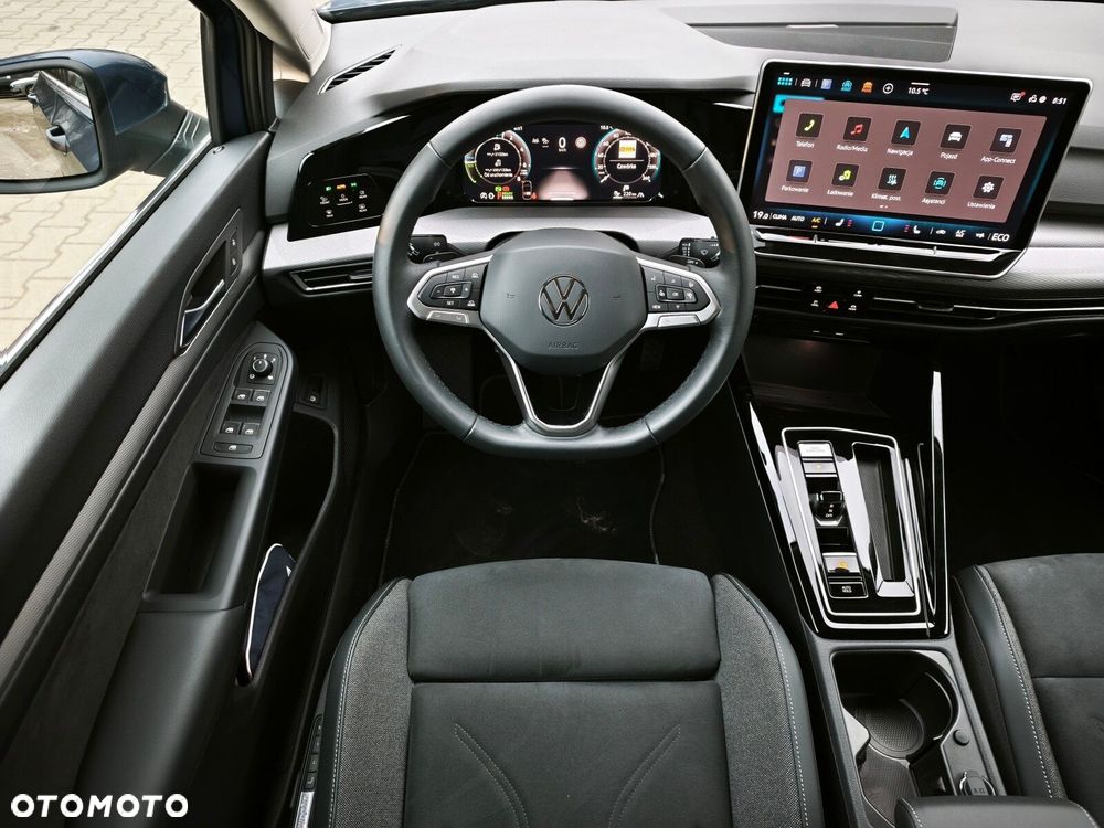 Volkswagen Golf 1.5 TSI EHybrid PHEV 150kW Style DSG - 6
