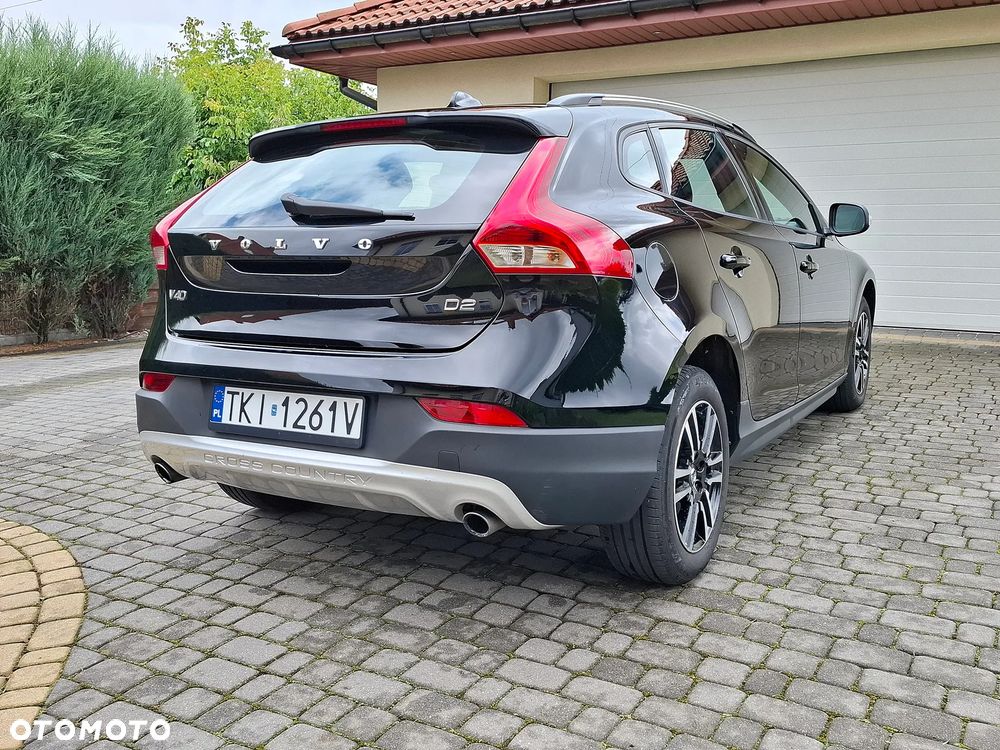 Volvo V40 Cross Country - 4