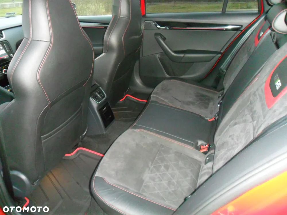 Skoda Octavia 2.0 TSI RS 245 DSG - 24