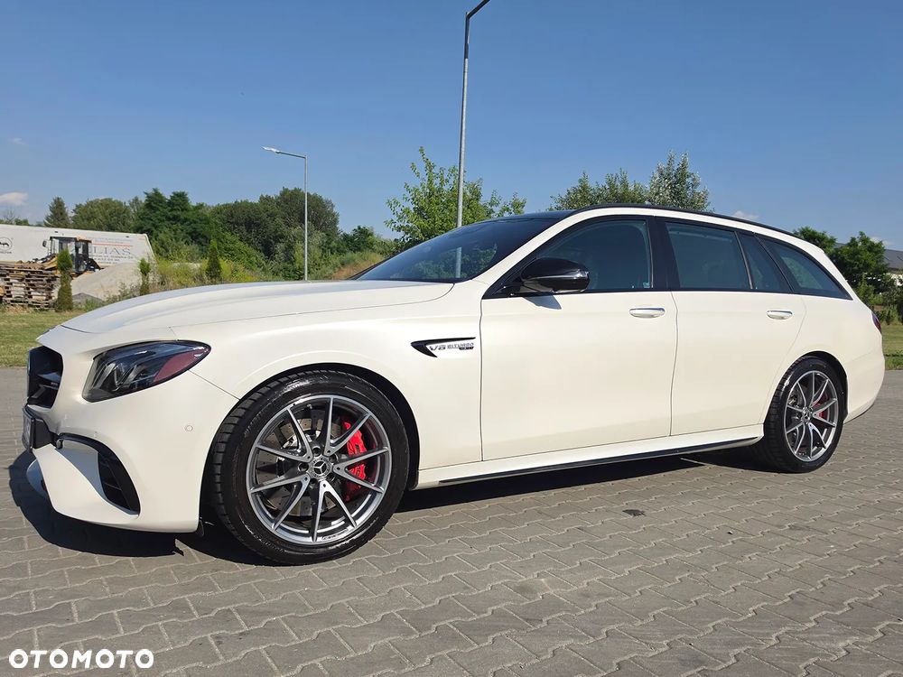 Mercedes-Benz Klasa E AMG 63 S 4-Matic+ - 36