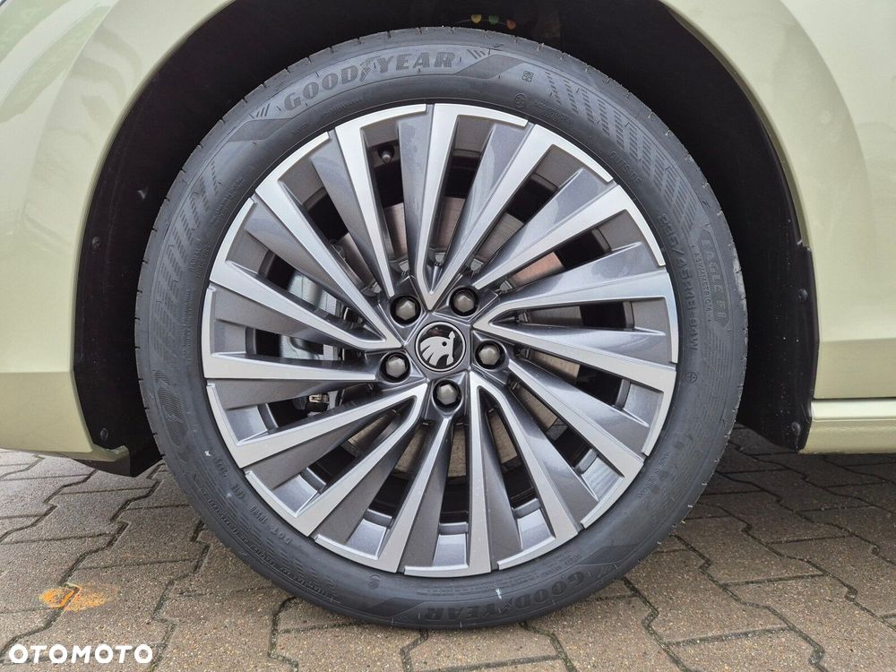 Skoda Superb 2.0 TDI SCR 4x4 L&K DSG - 12