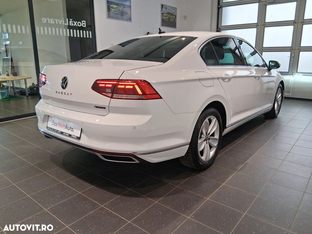 Volkswagen Passat - 10