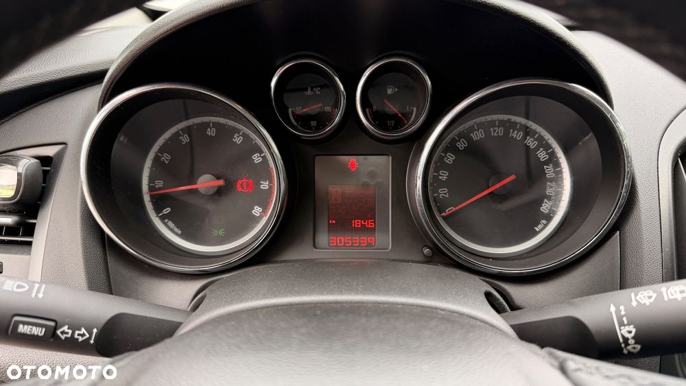 Opel Astra 1.4 T Cosmo - 11