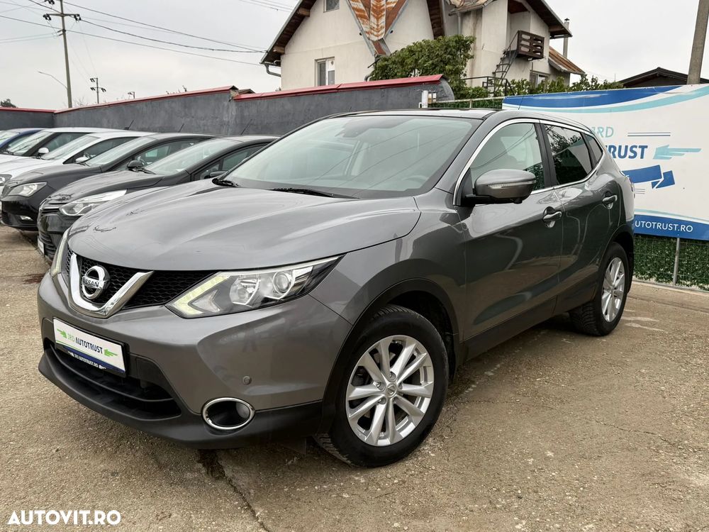 Nissan Qashqai 1.5 DCI N-Connecta - 1