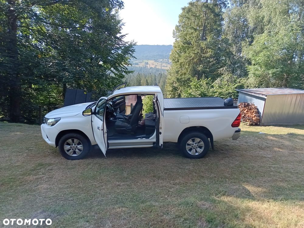 Toyota Hilux 4x4 Extra Cab Duty Comfort - 4