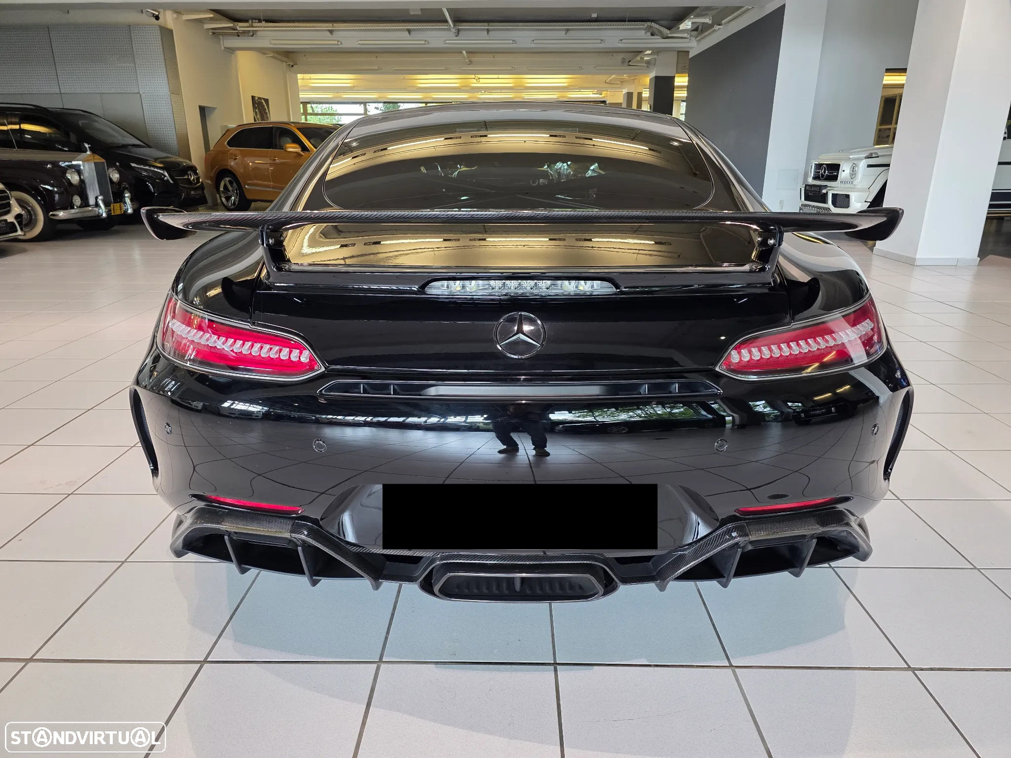 Mercedes-Benz AMG GT R - 11