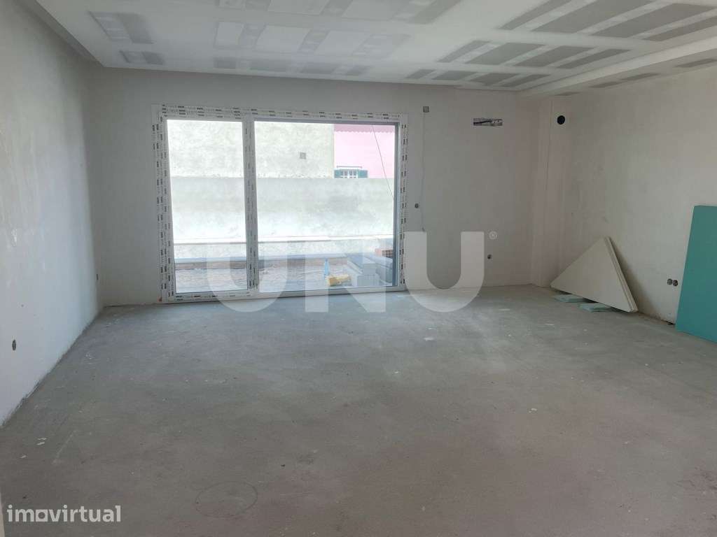 Moradia com Piscina - Grande imagem: 2/45