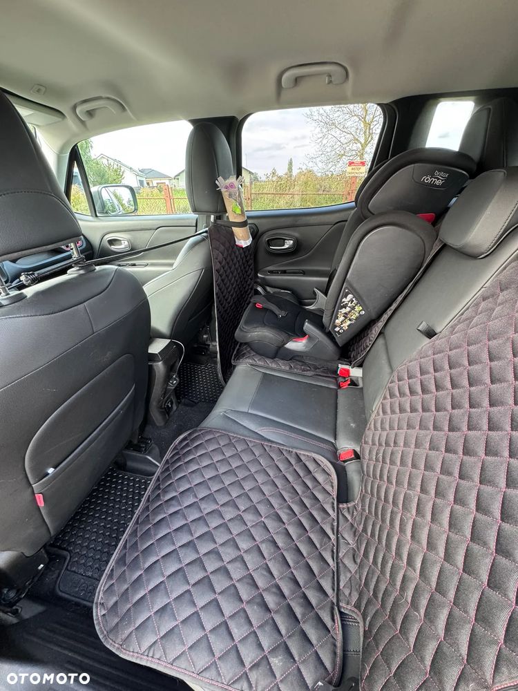 Jeep Renegade - 16