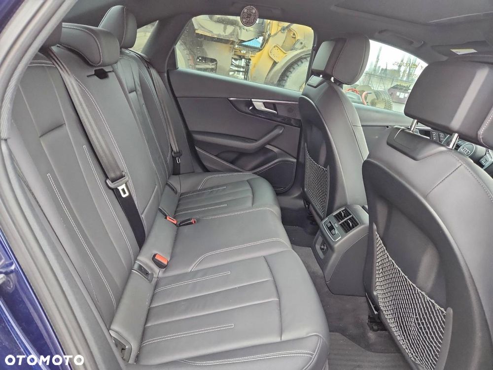 Audi A4 Limousine - 8