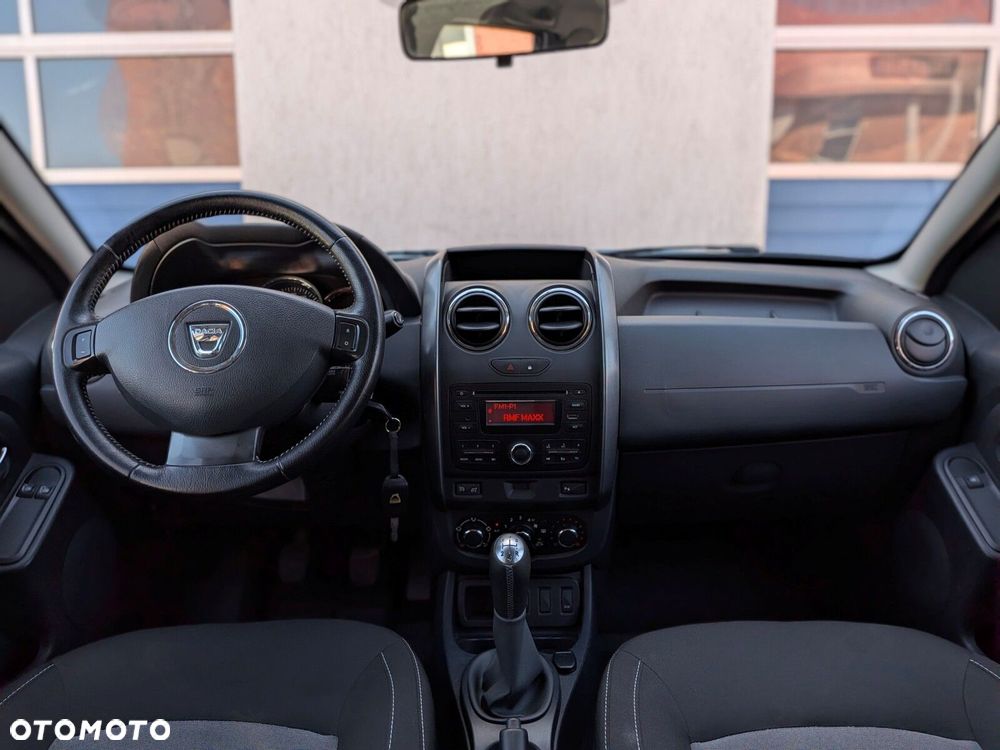 Dacia Duster 1.6 SCe Laureate S&S - 12