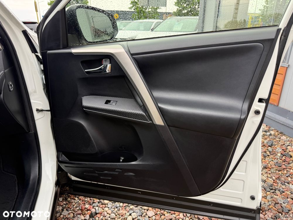 Toyota RAV4 - 25
