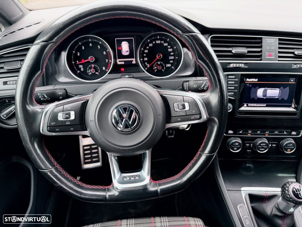 VW Golf GTI BlueMotion - 10