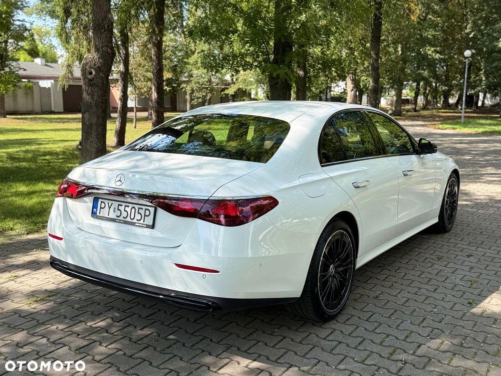 Mercedes-Benz Klasa E 220 d mHEV 4-Matic Avantgarde 9G-Tronic - 13