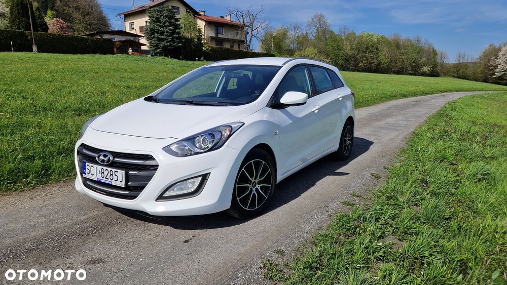 Hyundai i30 1.6 CRDI Intro Edition - 1