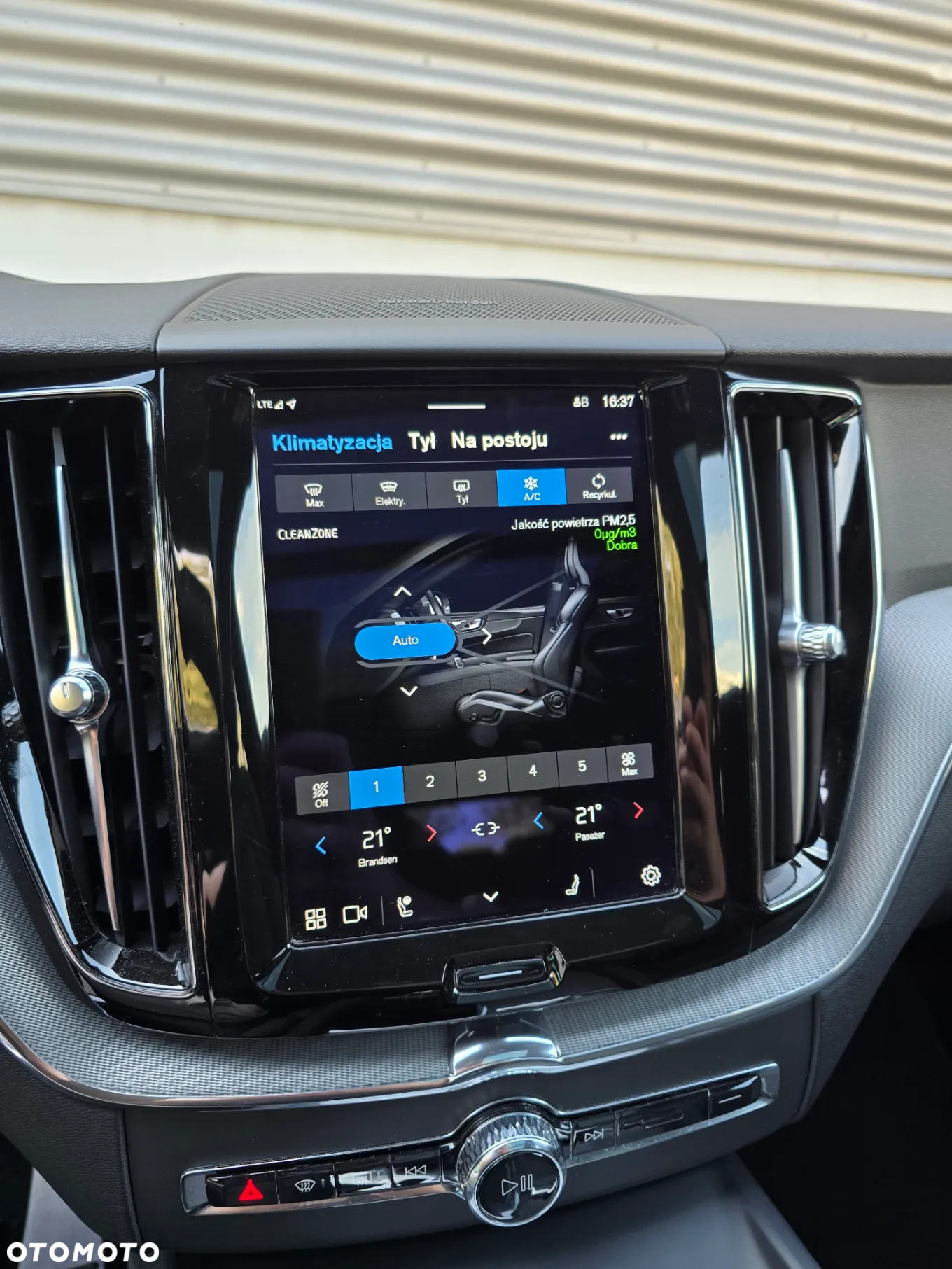 Volvo XC 60 B4 D Geartronic RDesign - 17