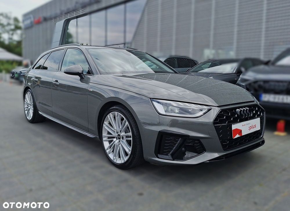 Audi A4 Avant 35 TFSI mHEV S Line S tronic - 32