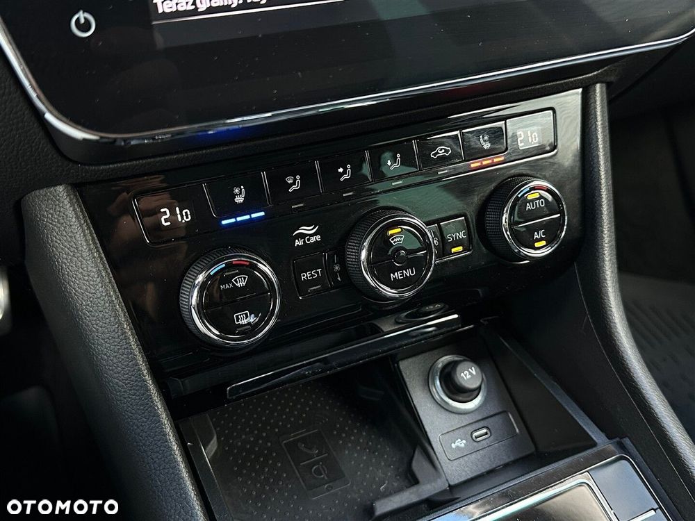 Skoda Superb 2.0 TSI L&K DSG - 20